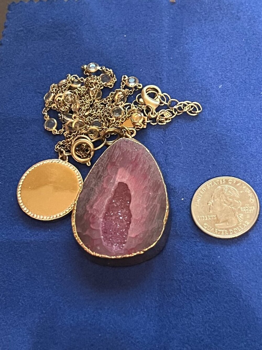 Gold-Tone Amethyst Geode Pendant Necklace (491)